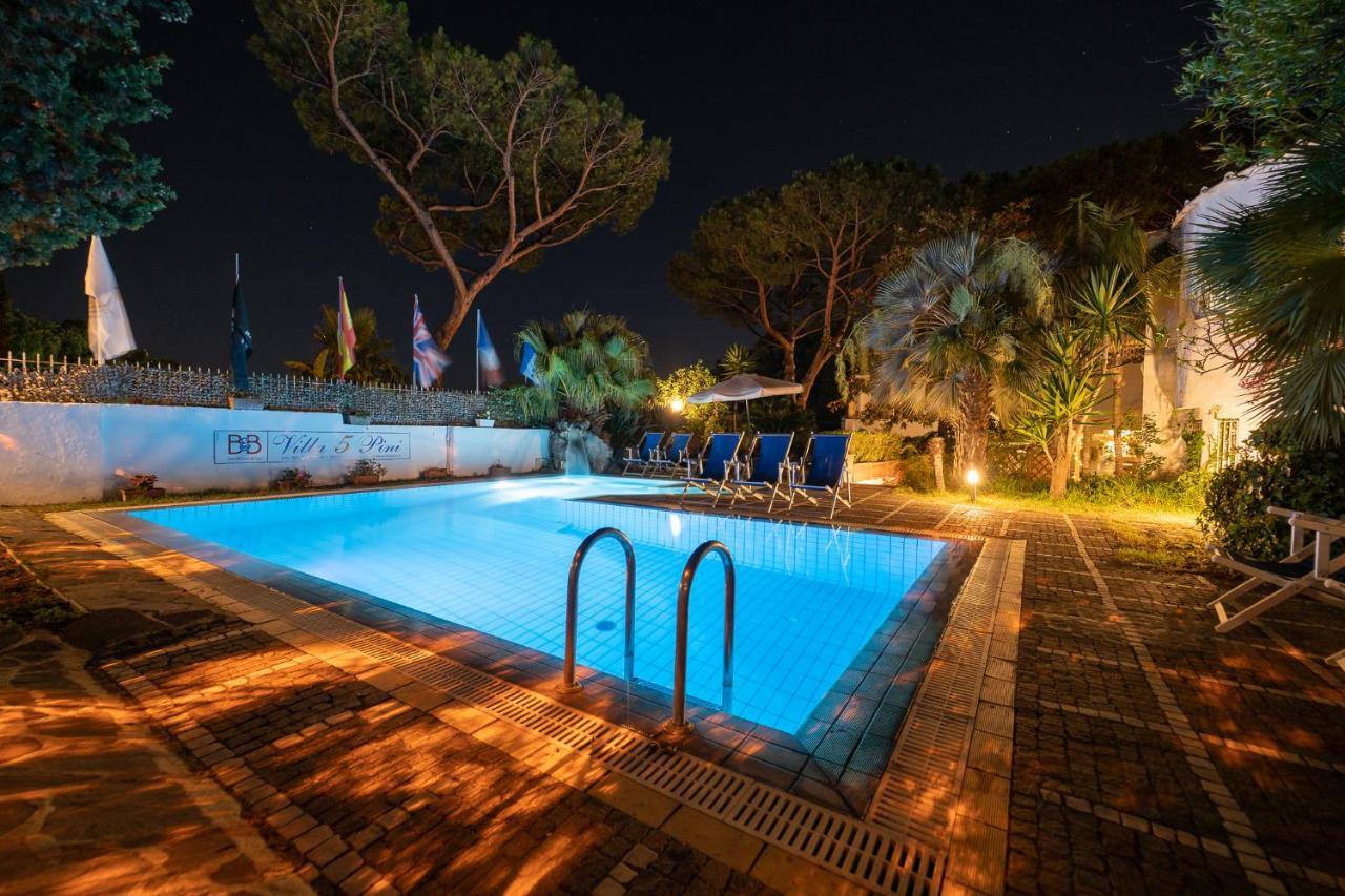 Villa Cinque Pini Казамиччола-Терме Экстерьер фото
